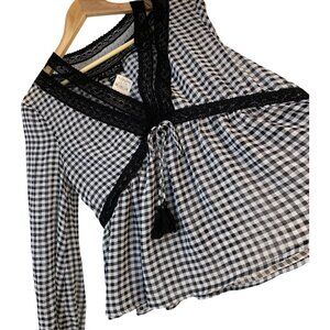 NWT Laundry By Shelli Segal Womens Black Gingham Peplum Top Small RY10398 Vneck